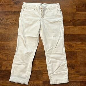 Levi's Women's Mid Rise Slim Fit Boyfriend Jeans White Sz 32 - NWOT Iconic Denim